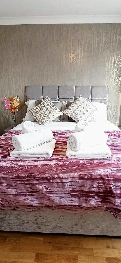 Brookview 2Br Flat Oxford City Centre Free Parking ภายนอก รูปภาพ