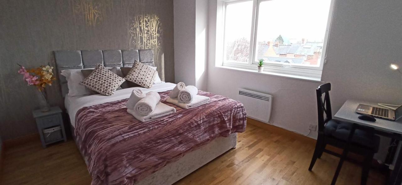 Brookview 2Br Flat Oxford City Centre Free Parking ภายนอก รูปภาพ
