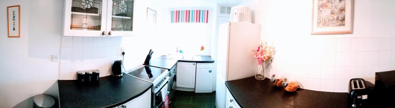 Brookview 2Br Flat Oxford City Centre Free Parking ภายนอก รูปภาพ