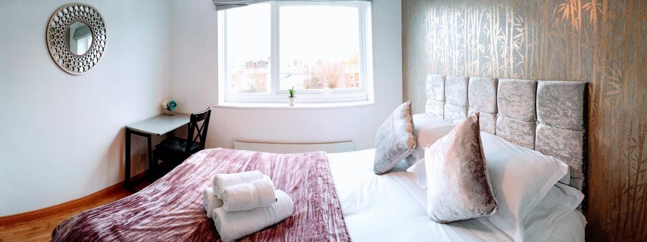 Brookview 2Br Flat Oxford City Centre Free Parking ภายนอก รูปภาพ